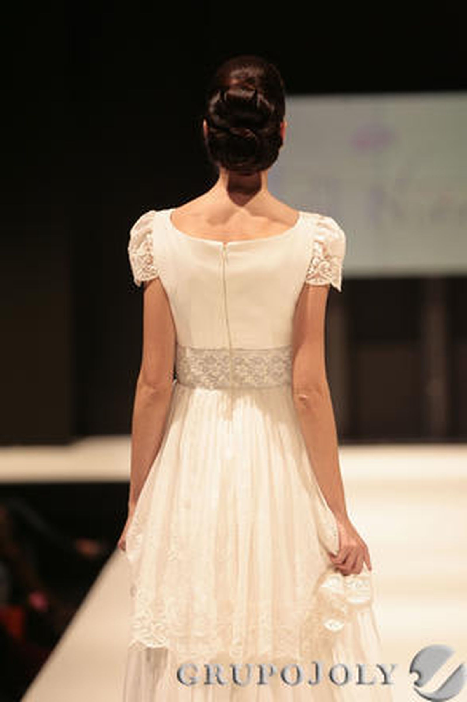 Desfile de Pol Núñez en 'Sevilla de Boda'.

Foto:Juan Carlos Muñoz