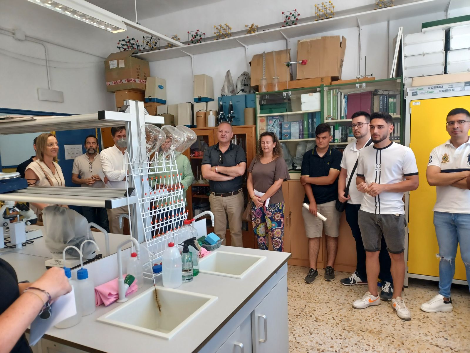 Momento de la presentación del proyecto con la presencia del alcalde de Cuevas.