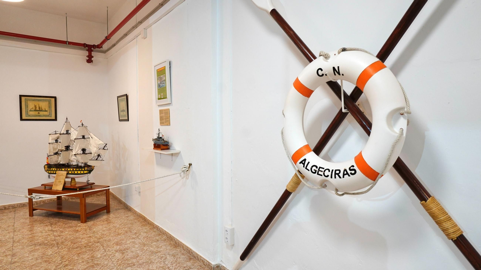 Exposición del patio-recibidor de la comandancia naval Exposición del patio-recibidor de la comandancia naval