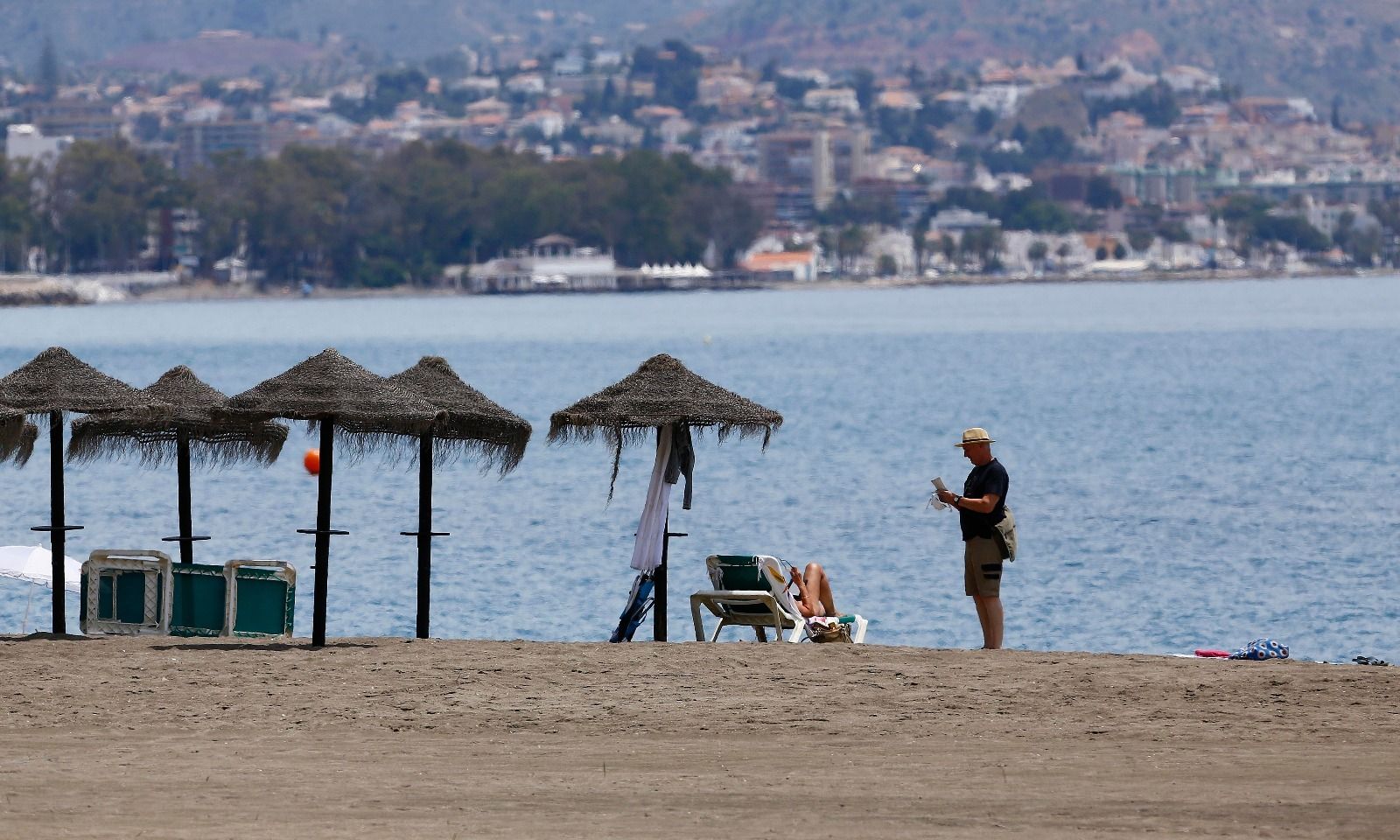 Los bañistas estrenan en las playas la fase 2