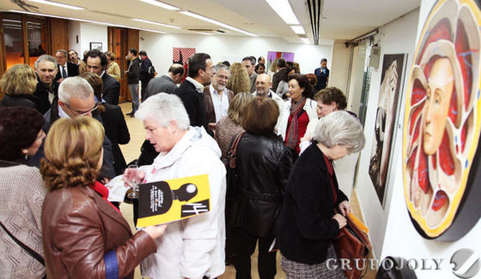 Público asistente a la inauguración de la muestra de ‘ArteaDiario’. 

Foto: Vanesa Lobo