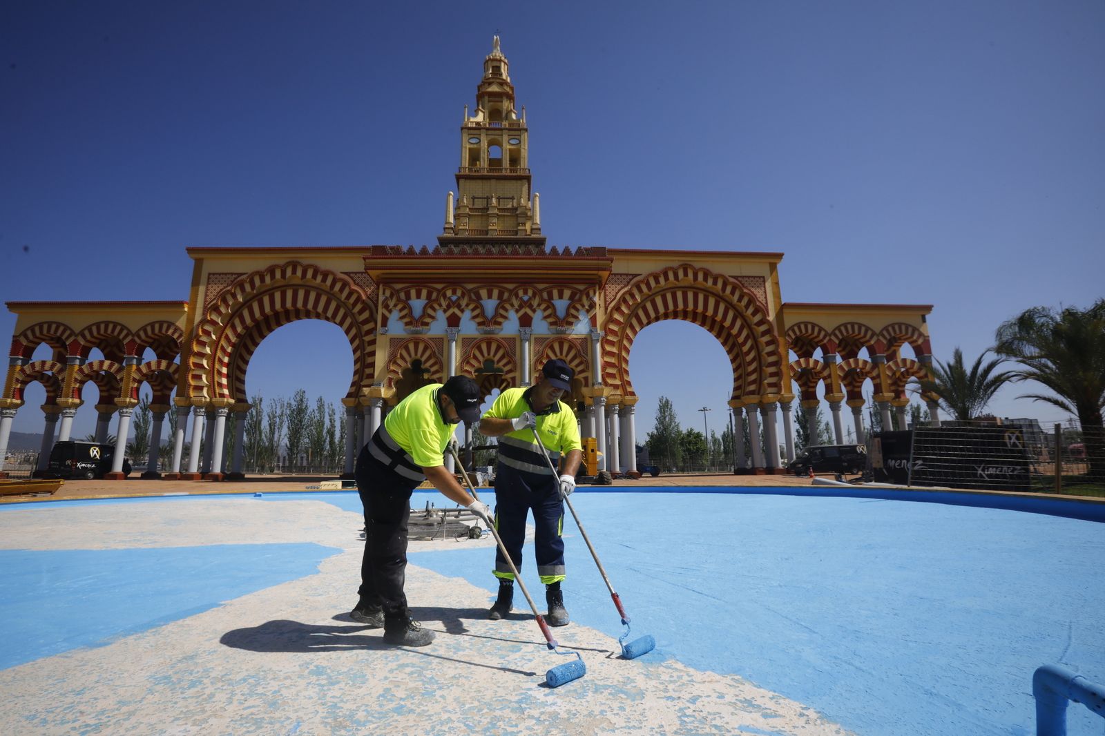 Un recorrido en imágenes por El Arenal a horas de que comience la Feria de Córdoba