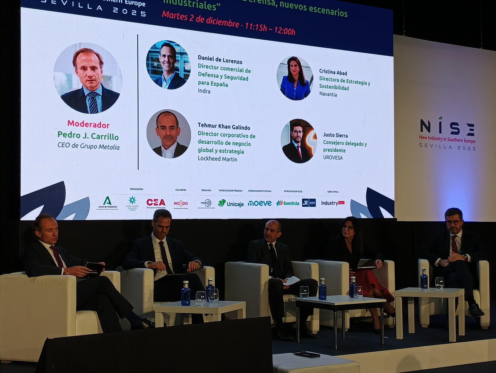De izquierda a derecha: Pedro J. Carrillo, CEO de Grupo Metalia; Daniel de Lorenzo, director comercial de Defensa y Seguridad para España en Indra; Tehmur Khan, director corporativo de Desarrollo de Negocio Global y Estrategia en Lockheed Martin; Cristina Abad, directora de Estrategia y Sostenibilidad en Navantia; y Justo Sierra, consejero delegado y presidente de Urovesa.