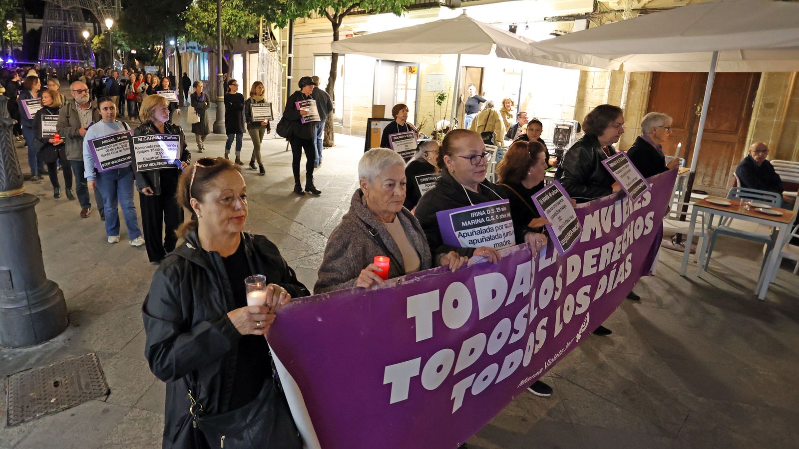 Vigilia contra la violencia machista por Jerez