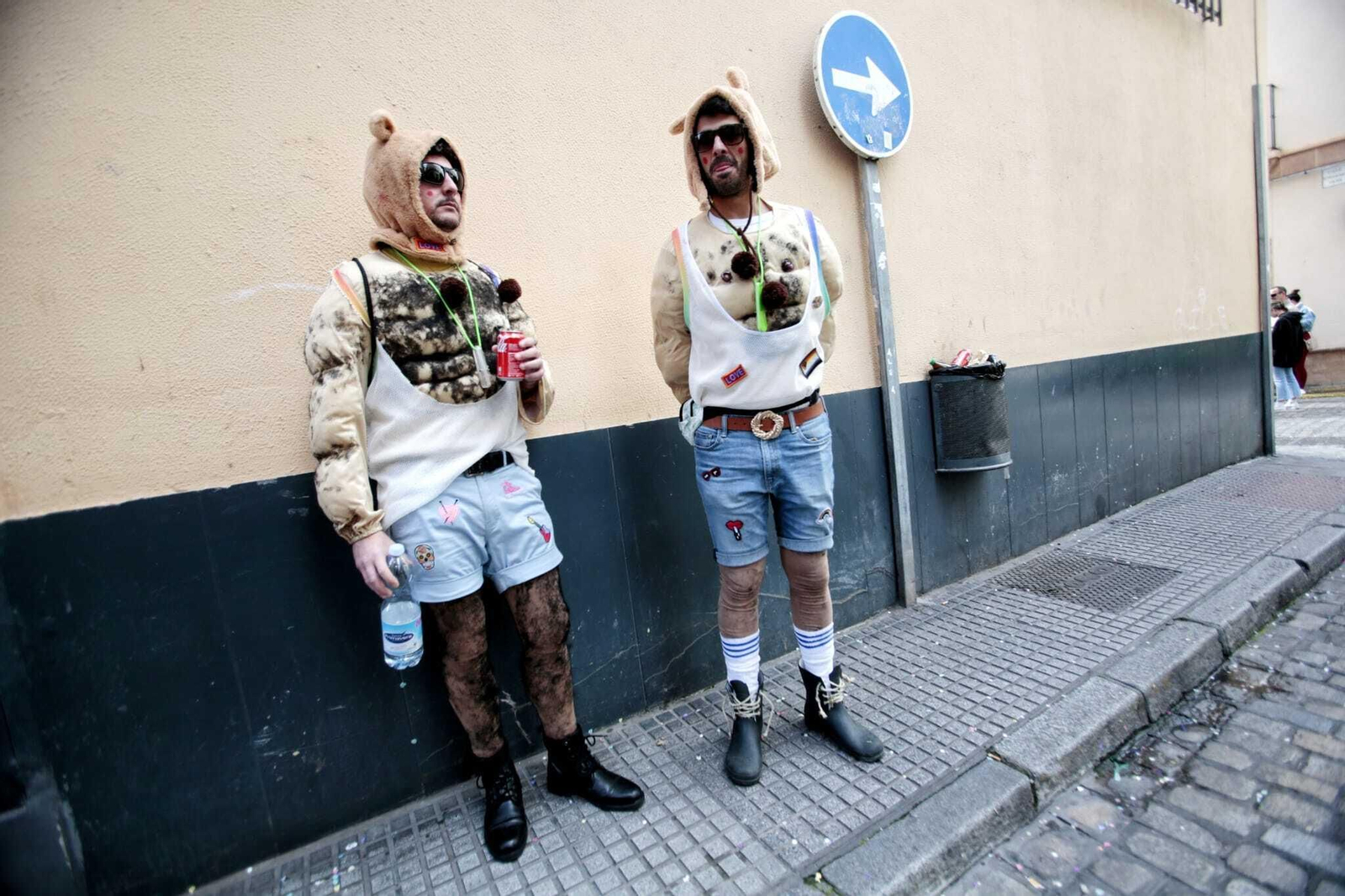 Imágenes del lunes del Carnaval ilegal de Cádiz