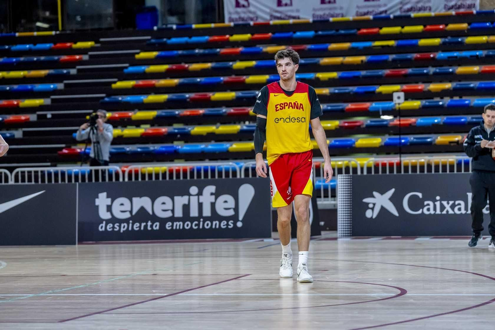 Alberto Díaz, Francis Alonso y Paco Aurioles, en la primera España de Chus Mateo