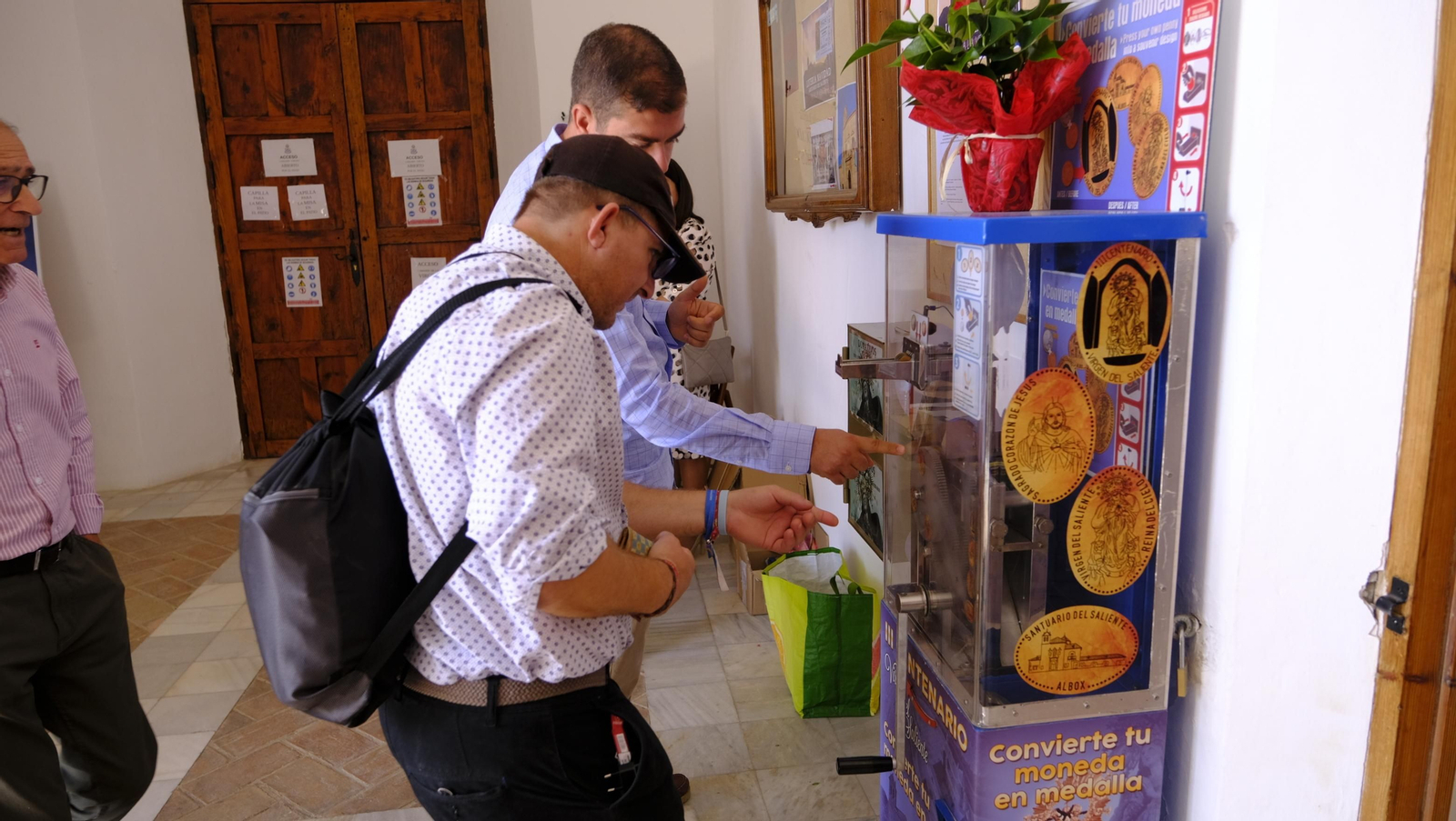 La Virgen del Saliente es venerada por los fieles en su Santuario