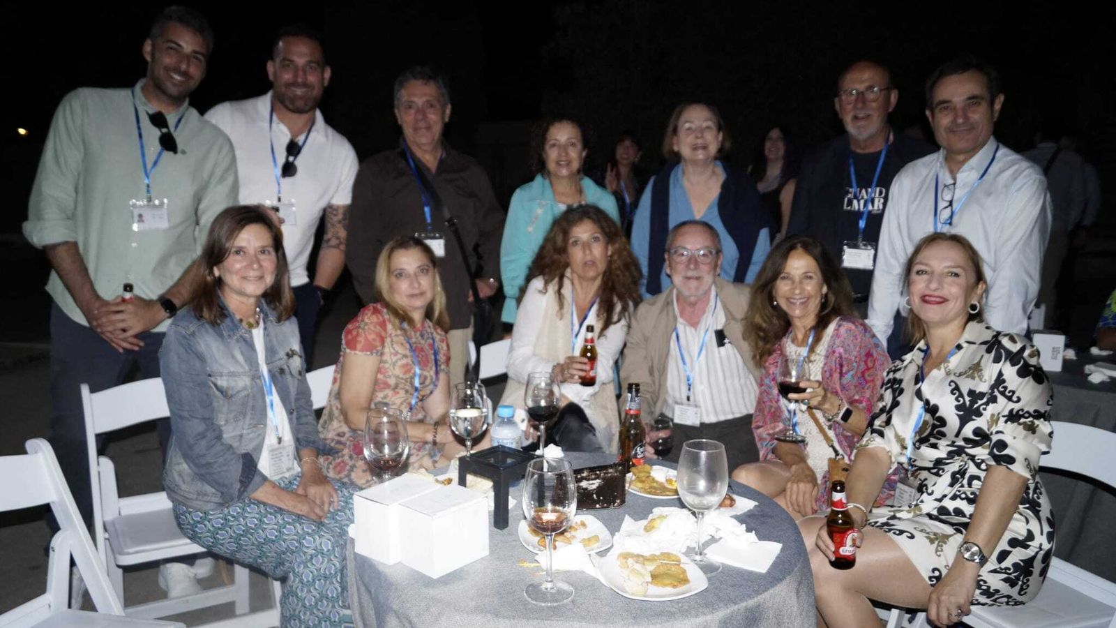 Otra foto de grupo del encuentro.