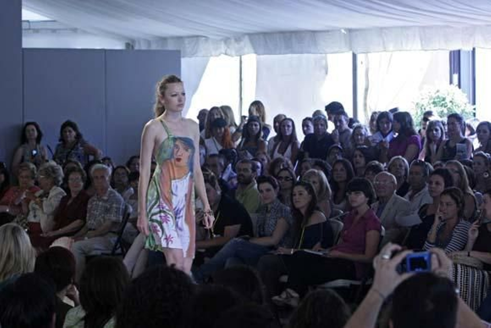 La apuesta Escuela de Color inauguró los desfiles de South 36.32N enmarcados en el bloque Jóvenes Diseñadores

Foto: Julio Gonzalez