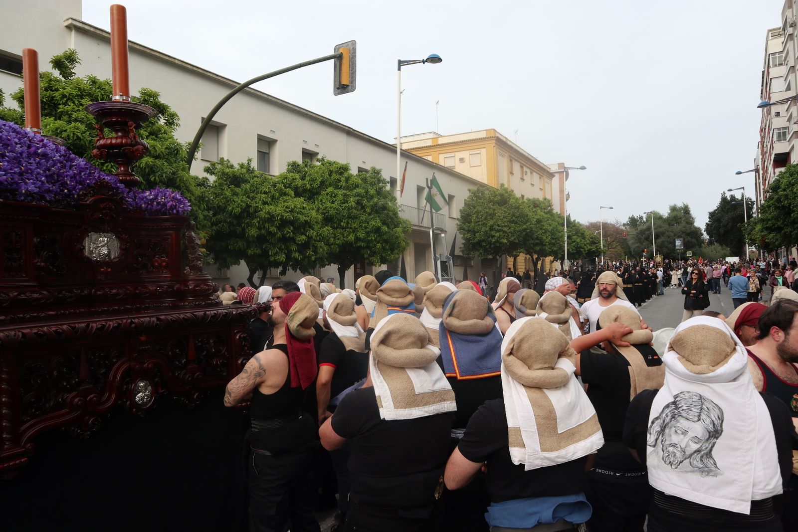 Martes Santo: Hermandad de Los Estudiantes, Huelva