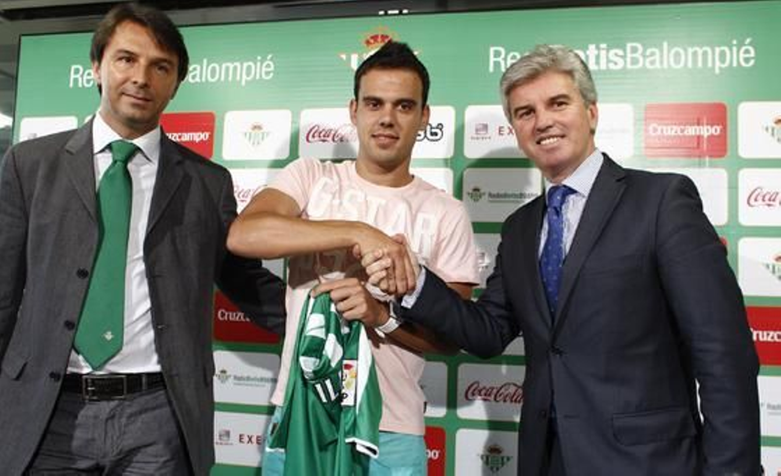 Presentación de Matilla, el nuevo jugador verdiblanco. 

Foto: Antonio Pizarro