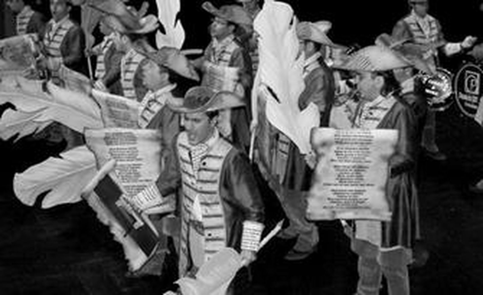 La comparsa cartayera 'El caballero de la palabra' cantó con muchas ganas en el escenario valverdeño.