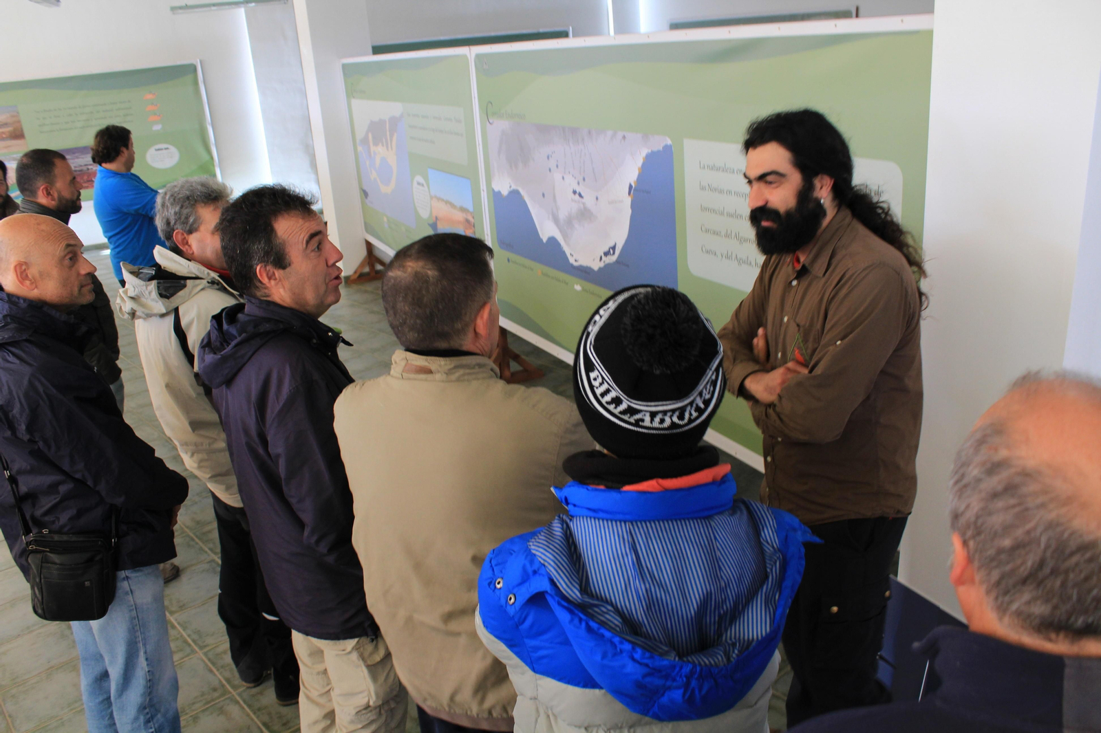 Gastón García, en una explicación, durante el acto del fin de semana.