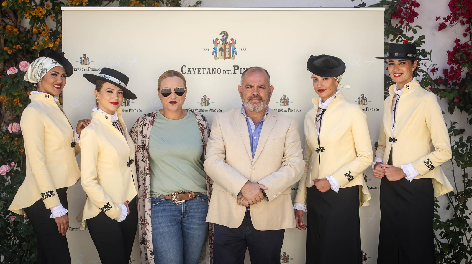 Cayetano del Pino presenta sus nuevos y elegantes uniformes