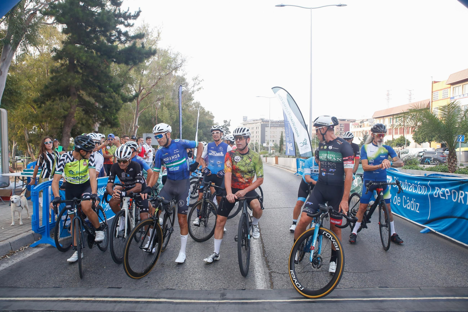Fotos de la tradicional cita ciclista XIV Clásica de Algeciras 2025