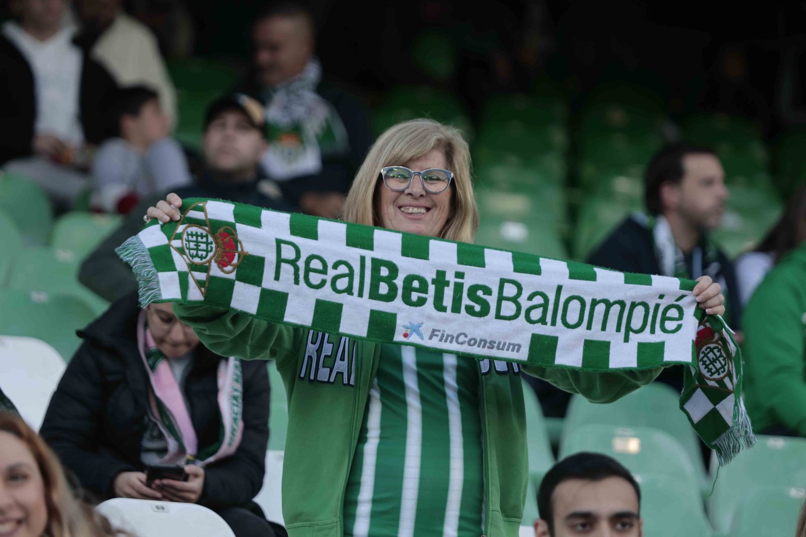 Búscate en las gradas del Villamarín