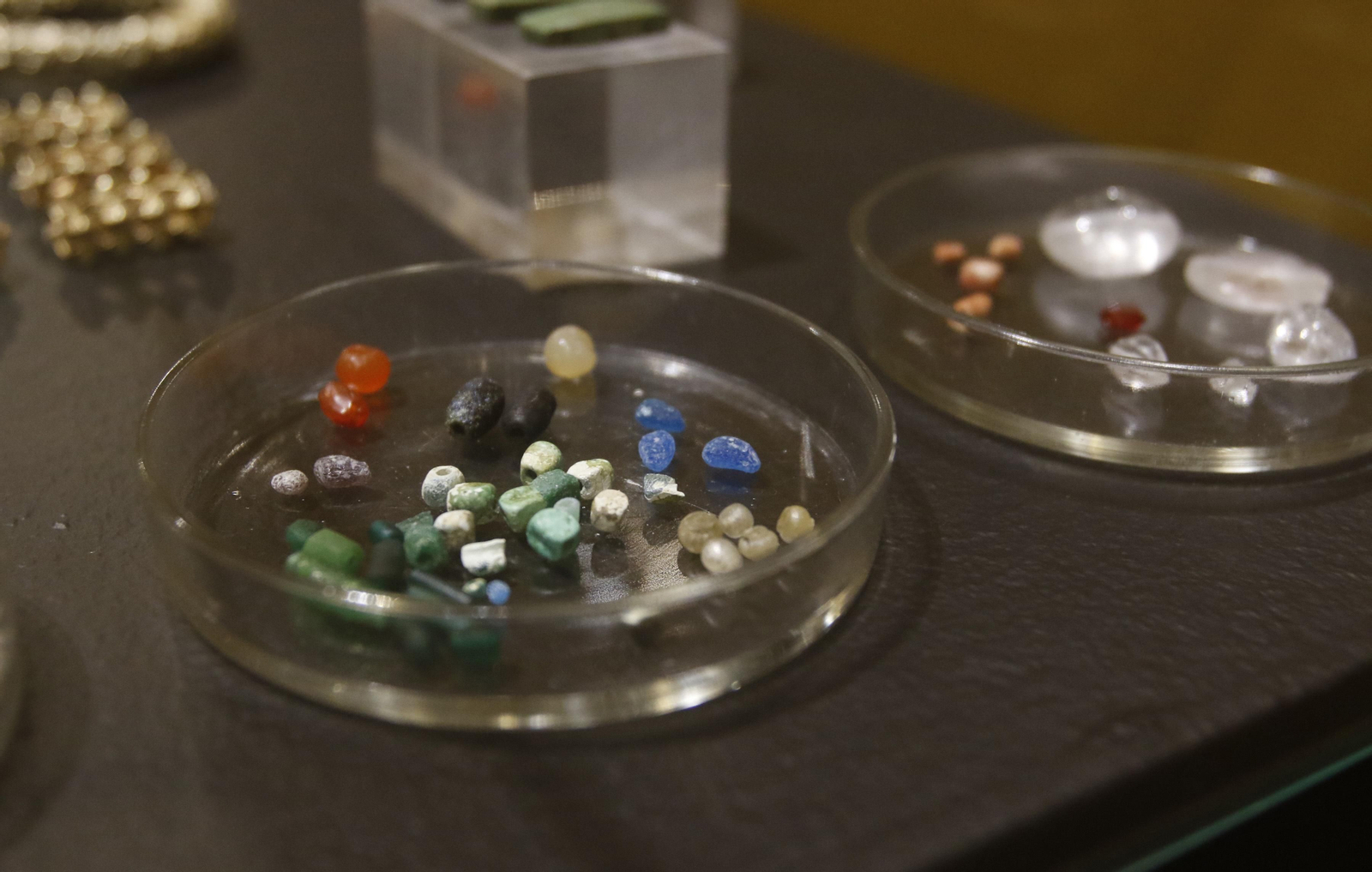 El Tesorrillo de Baena expuesto en el Museo Arqueológico de Córdoba en fotografías