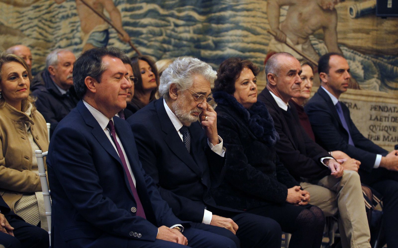 Plácido Domingo recoge su título de hijo adoptivo