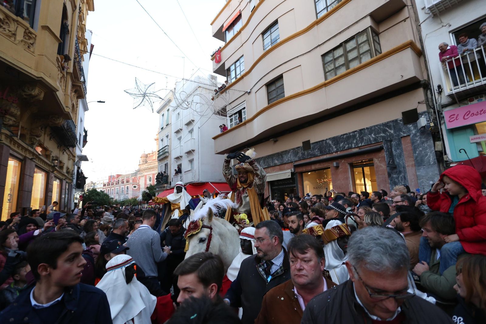 El cortejo del Heraldo, en imágenes