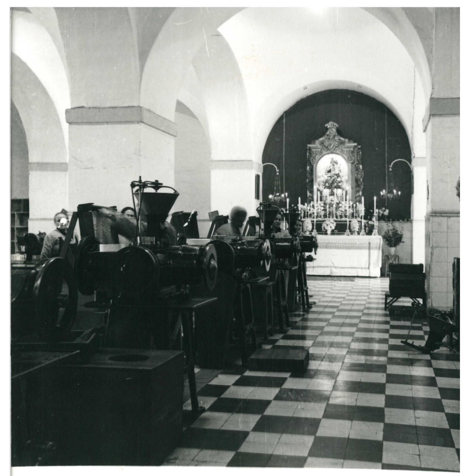 Maquinaria de tabaco en la actual Universidad de Sevilla.