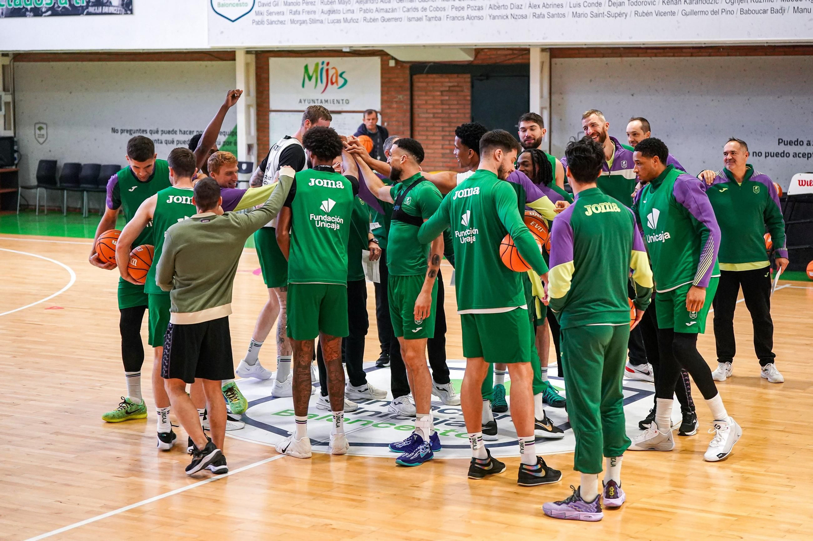 El Unicaja hace piña en Los Guindos.