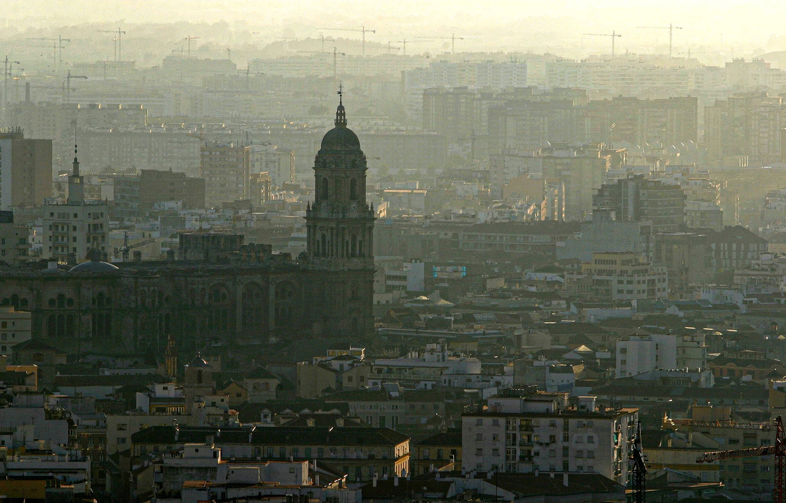 Imagen histórica de Málaga en 2004. Imagen histórica de Málaga en 2004.