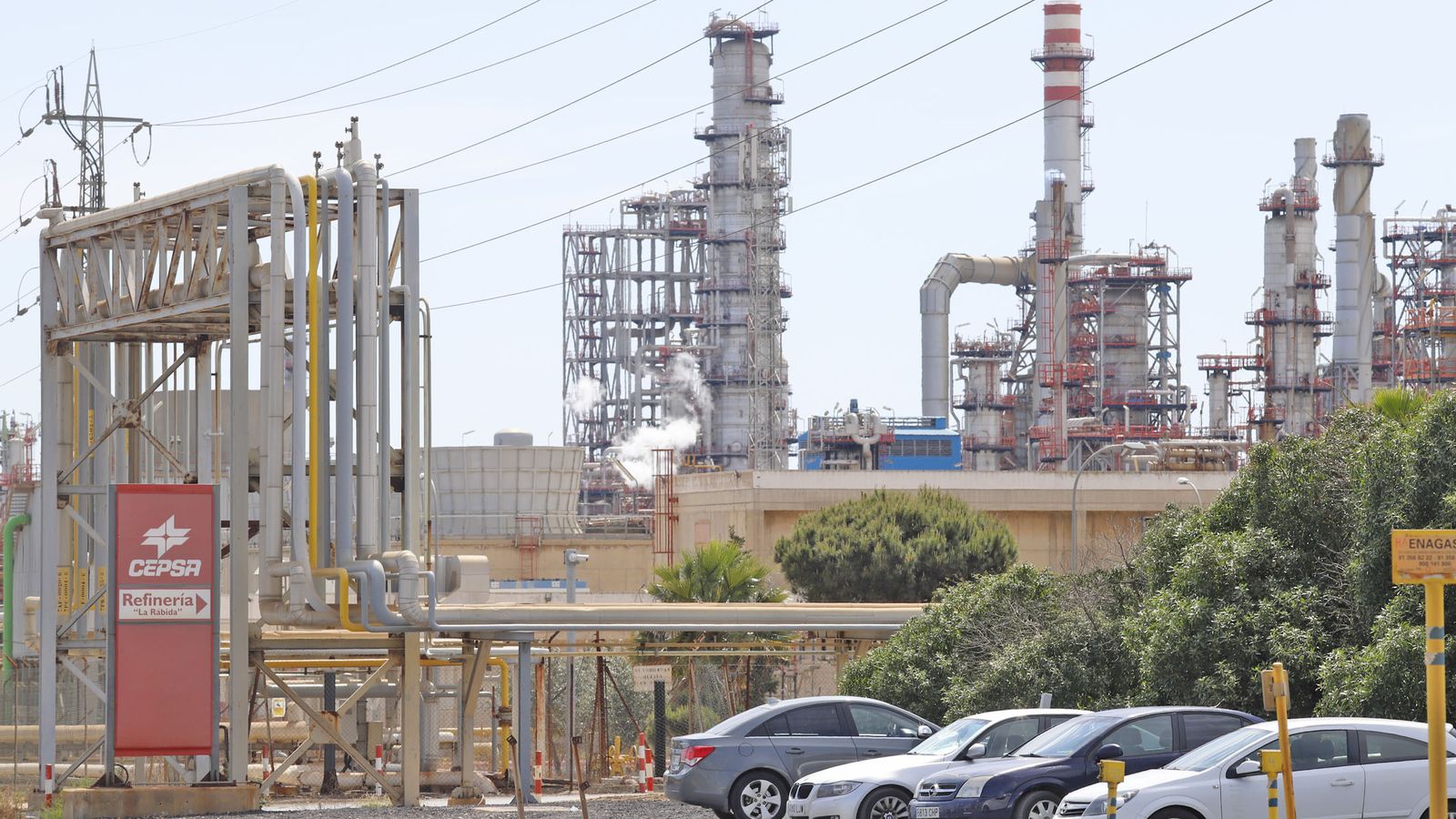 Instalaciones de la Refinería de Cepsa en La Rábida.