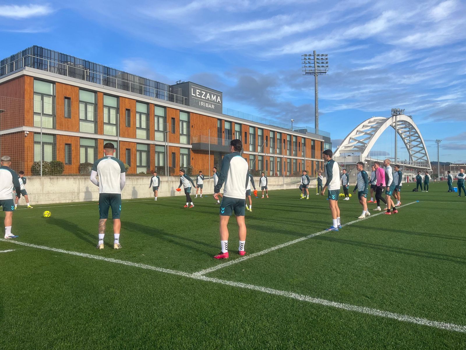 El Málaga CF se entrena en Lezama