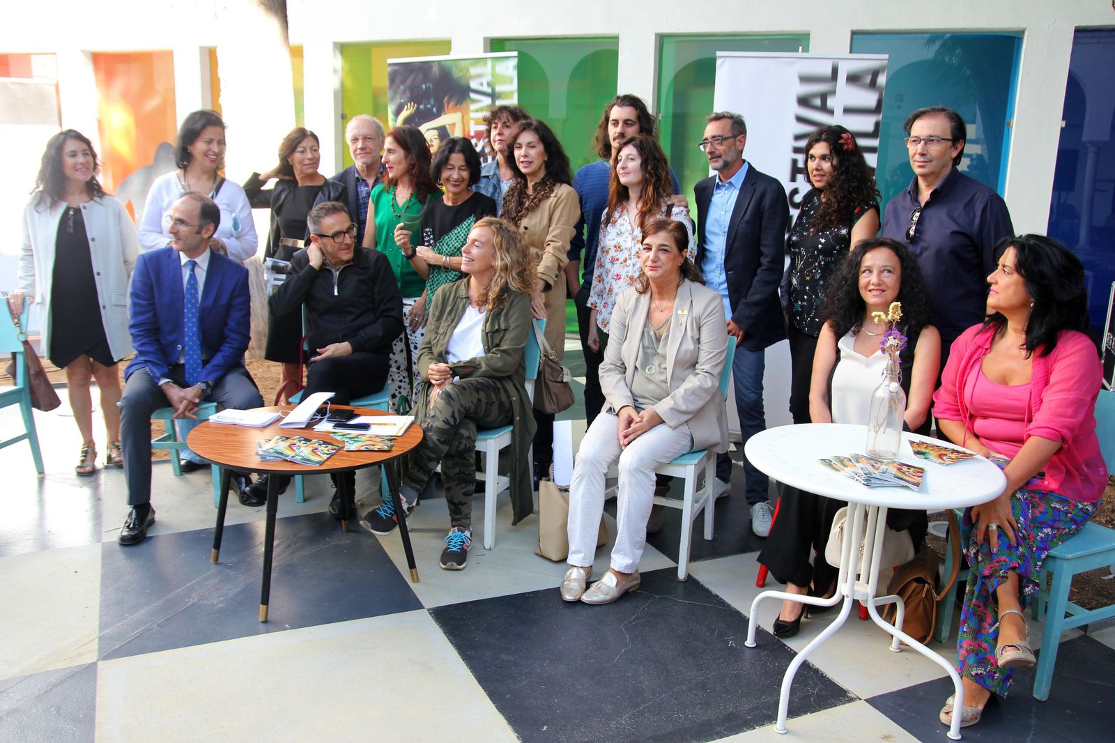 Representantes del Cicus, el SEFF, el Ayuntamiento y el resto de entidades, ayer en la sede de la primera institución.