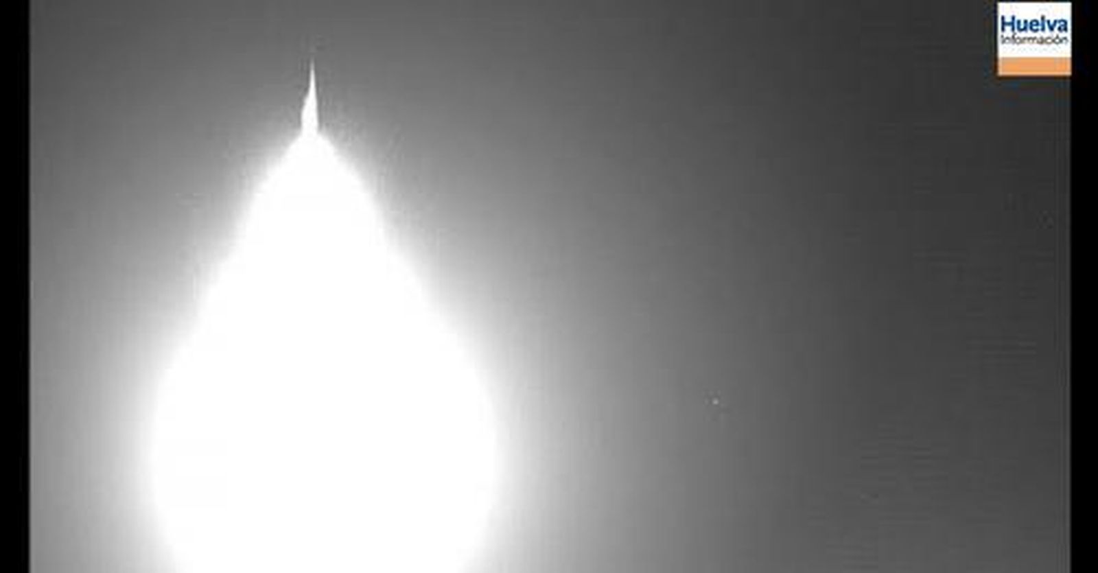 La bola de fuego que cruzó el cielo de Huelva durante la noche