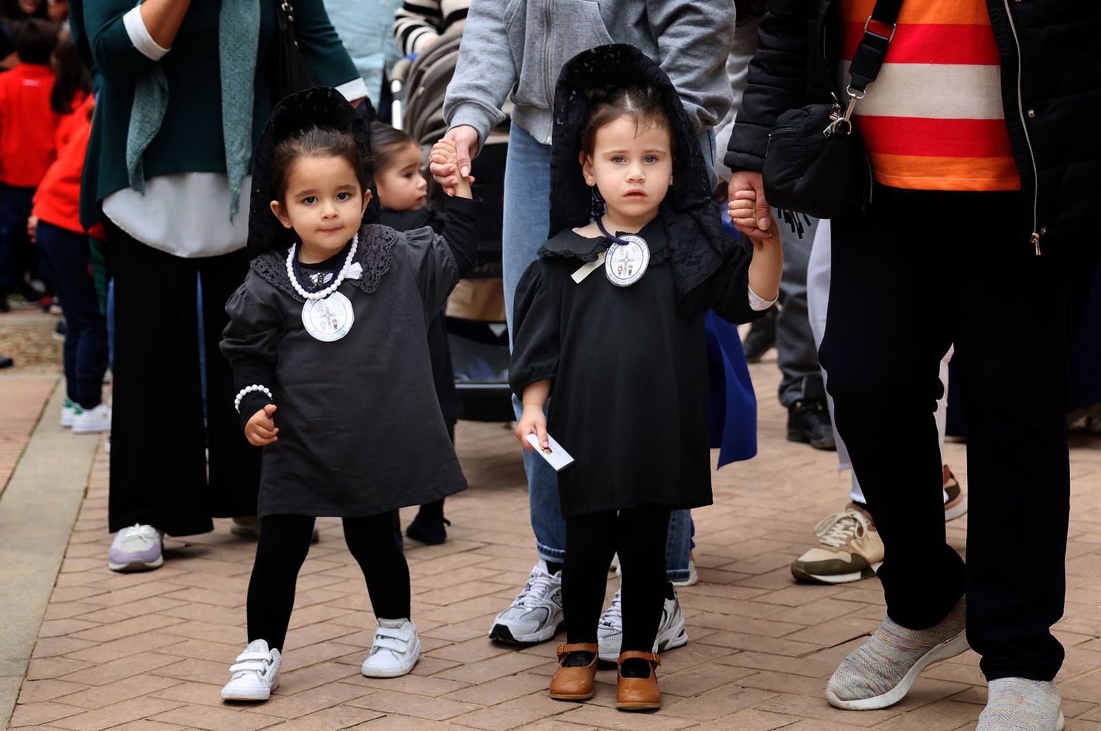 Imágenes de la procesión de la 'Escuela Infantil Mi Pequeño Puerto'