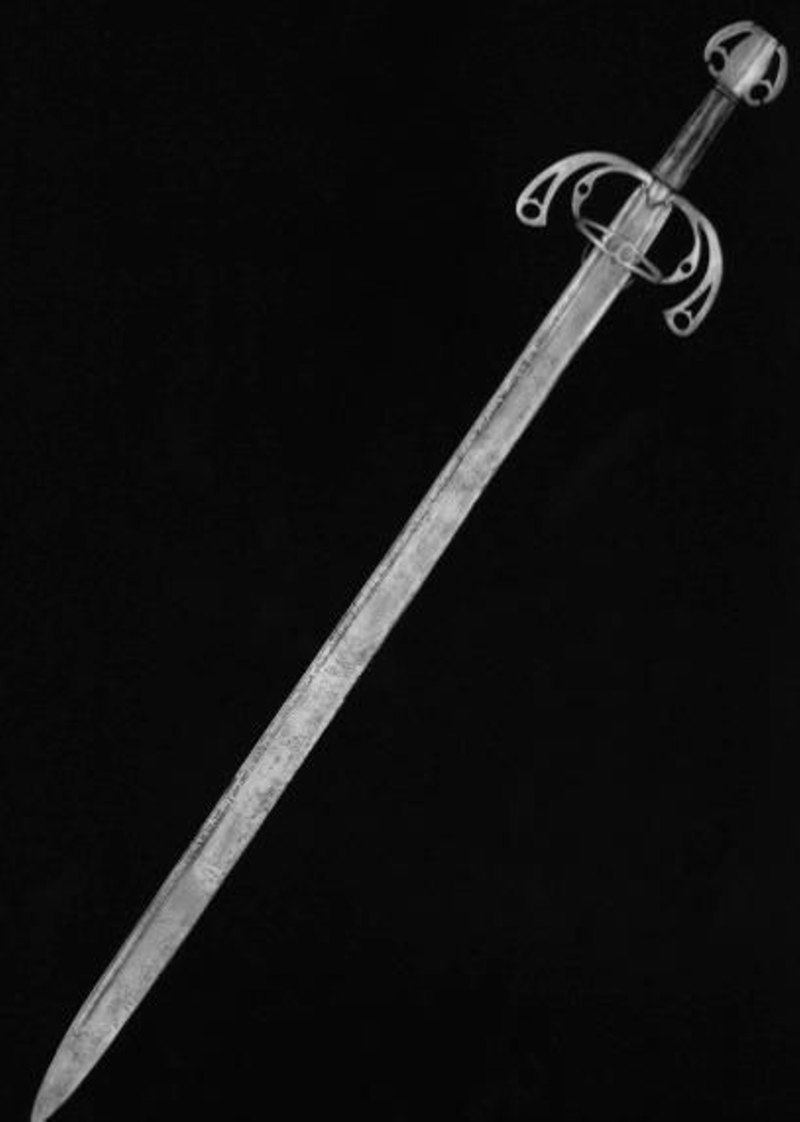 Espada de protocolo de Muhammad V con la inscripción que dice: “A espadas y a la fuerza en Algeciras entraste abriendo una puerta antes cerrada”.