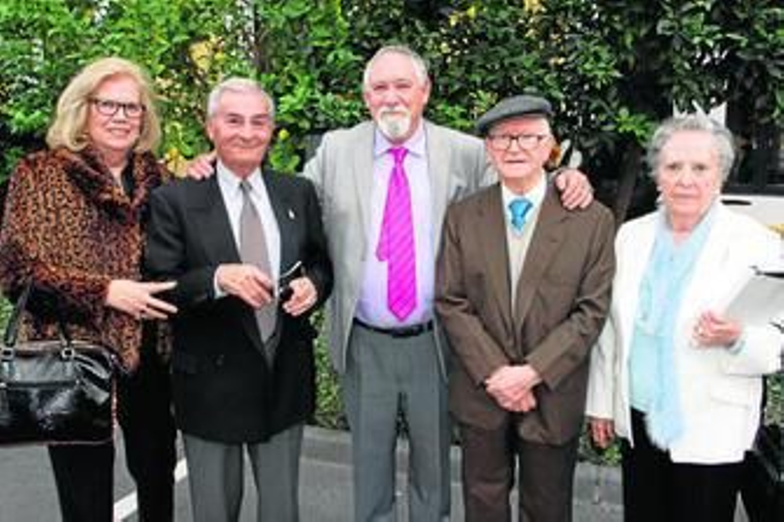 Carmen Palenzuela, Gonzalo Ruiz, teniente coronel Manuel Montes, Adrián Giménez y Victoria García.