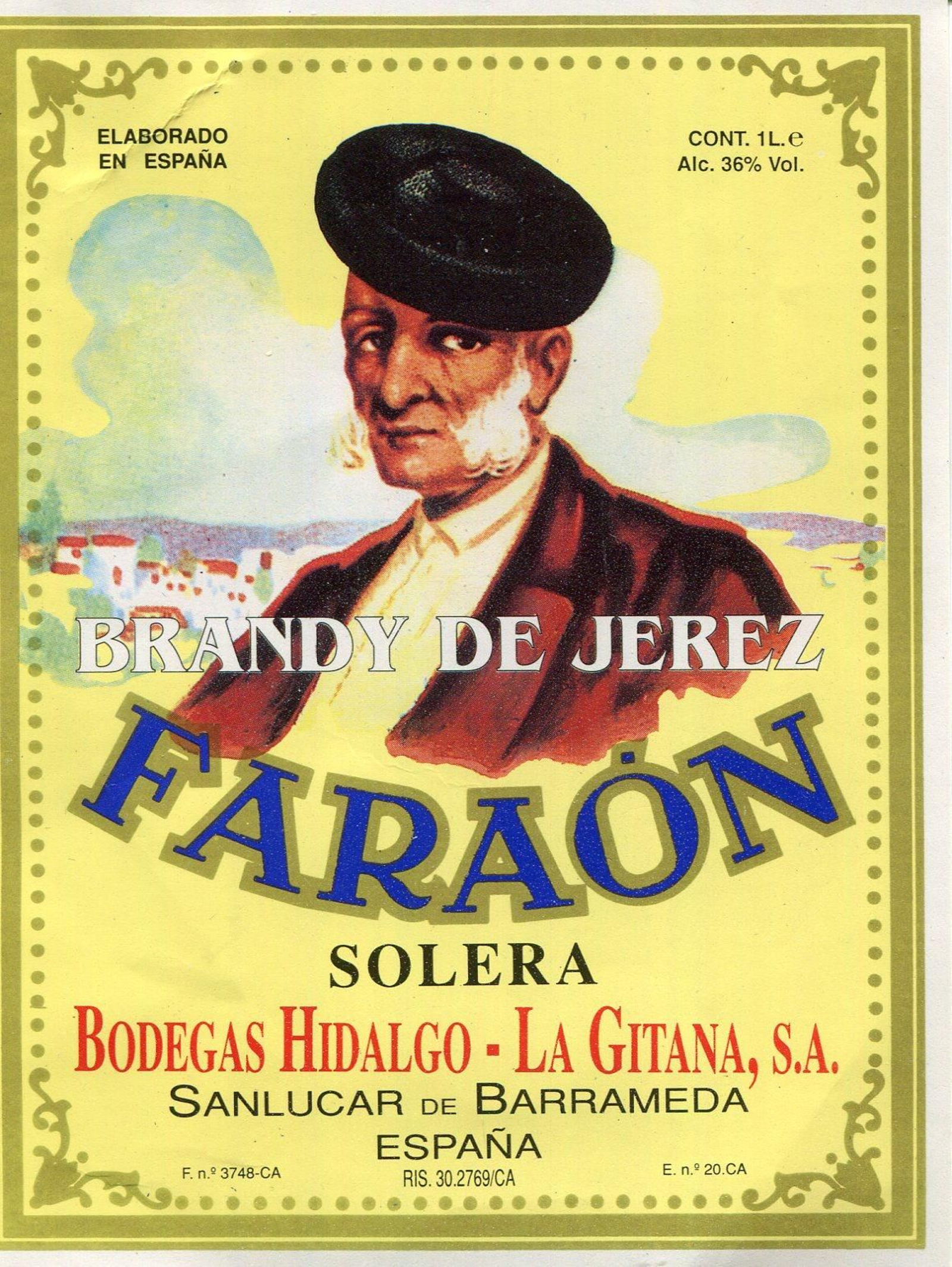 Brandy Faraón, de bodegas Hidalgo, de Sanlúcar.