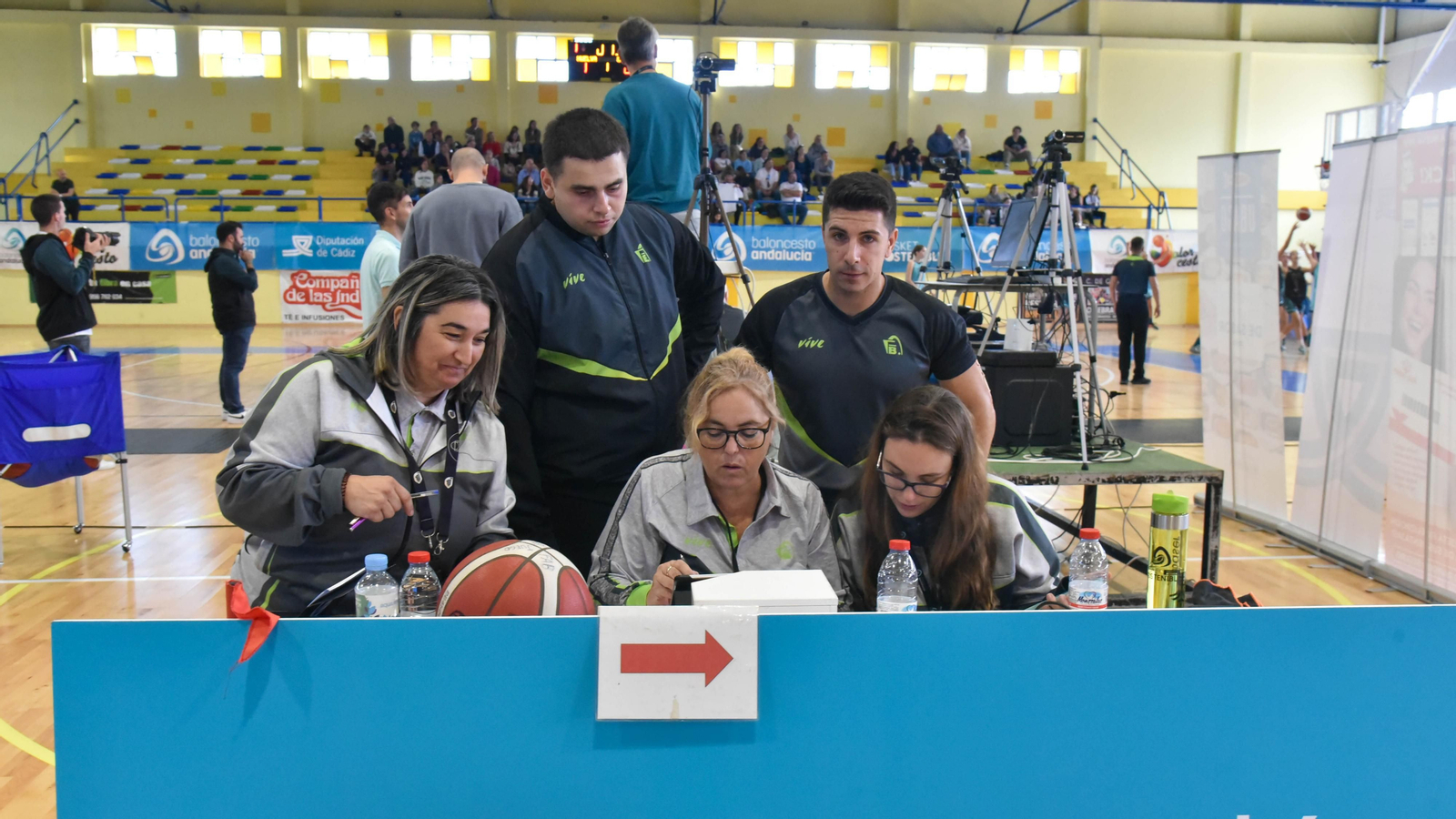 Las fotos de la ultima jornada del Andaluz infantil femenino de baloncesto en La Línea