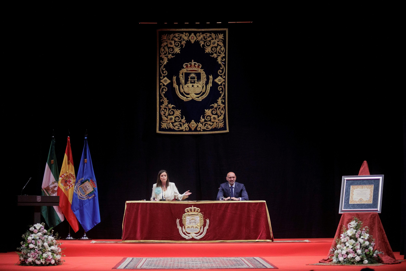 Las imágenes de la entrega del título de Hijo Predilecto de San Fernando a Monchi.