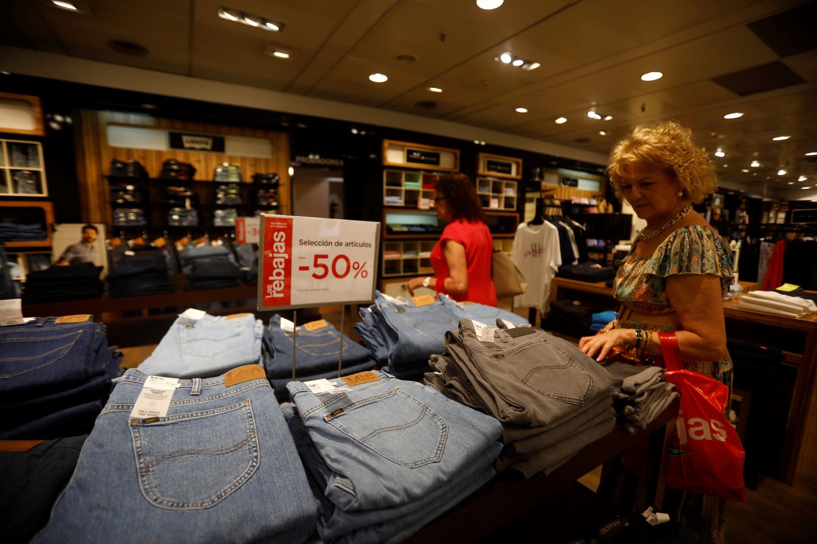 Arrancan las rebajas de verano en Córdoba, en imágenes