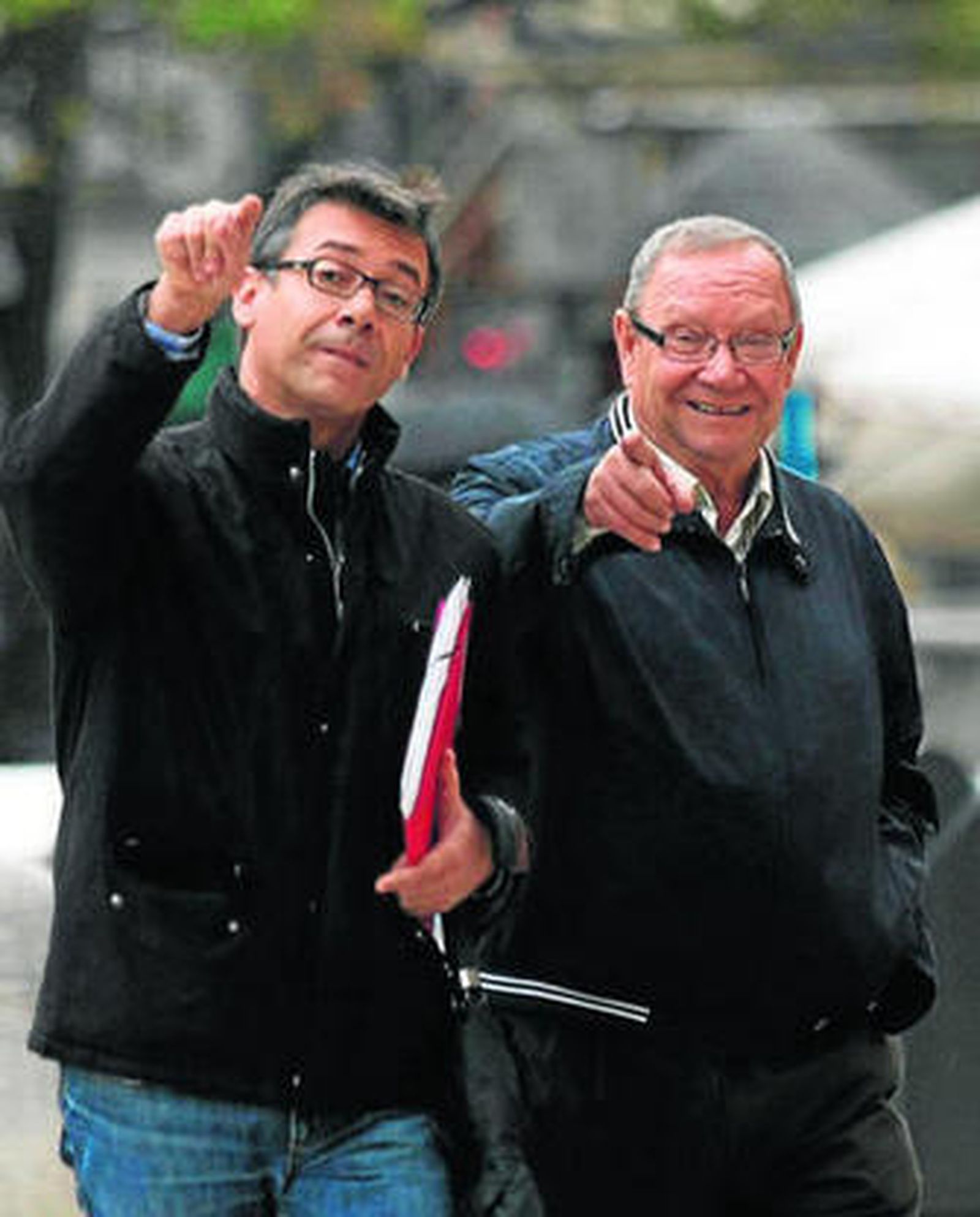 José Puertas (dcha), a su llegada a los juzgados de Plaza Nueva.