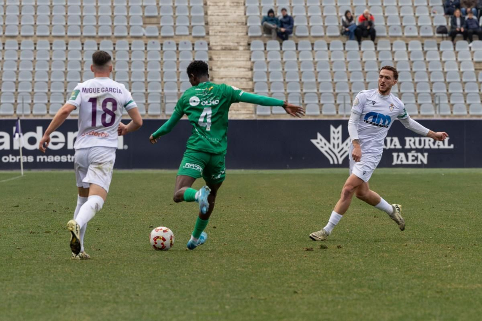 Las mejores imágenes del triunfo del Real Jaén en el derbi ante el Martos CD