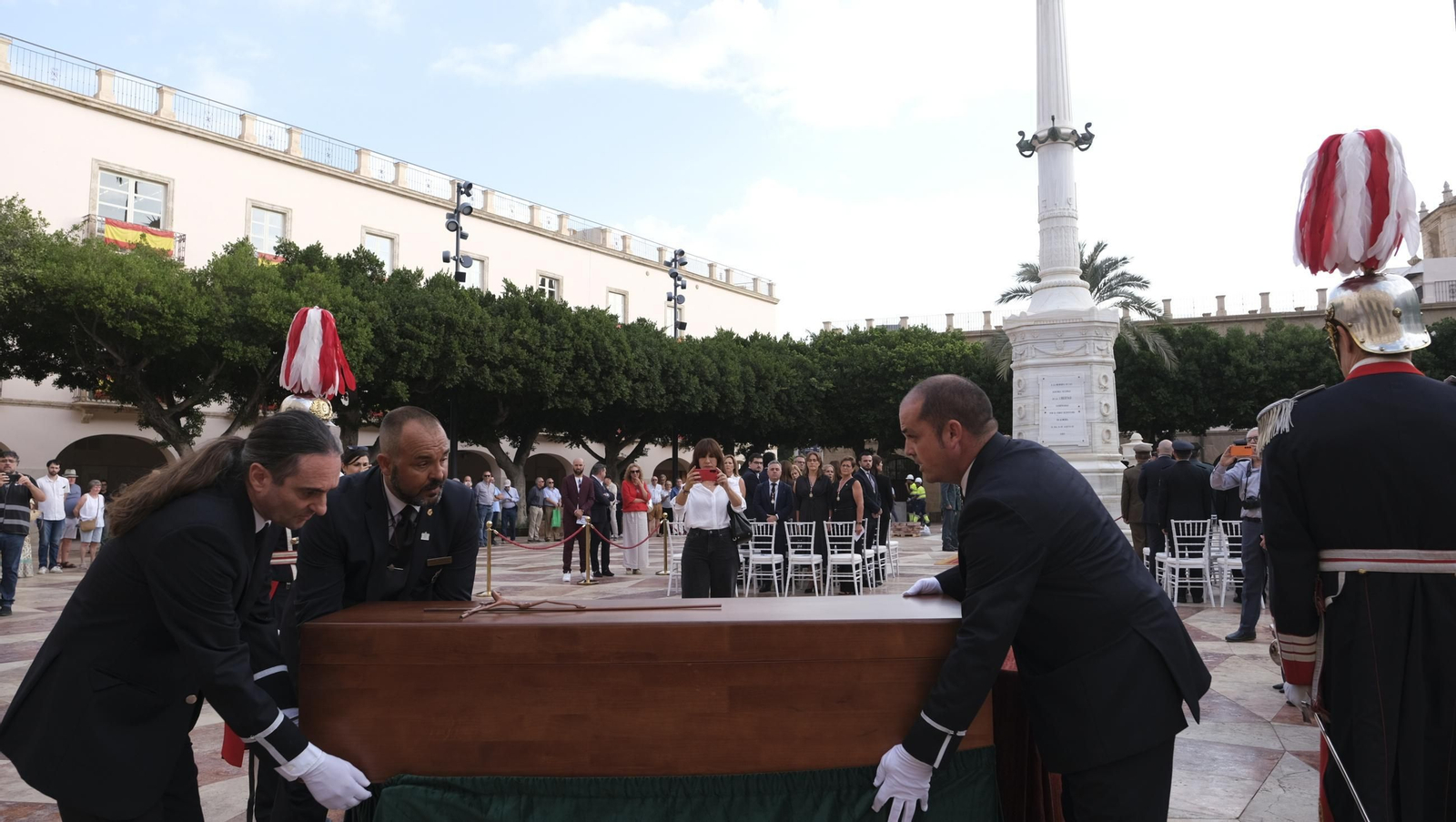 El regreso de los restos de los Coloraos a la Plaza Viaje, en imágenes