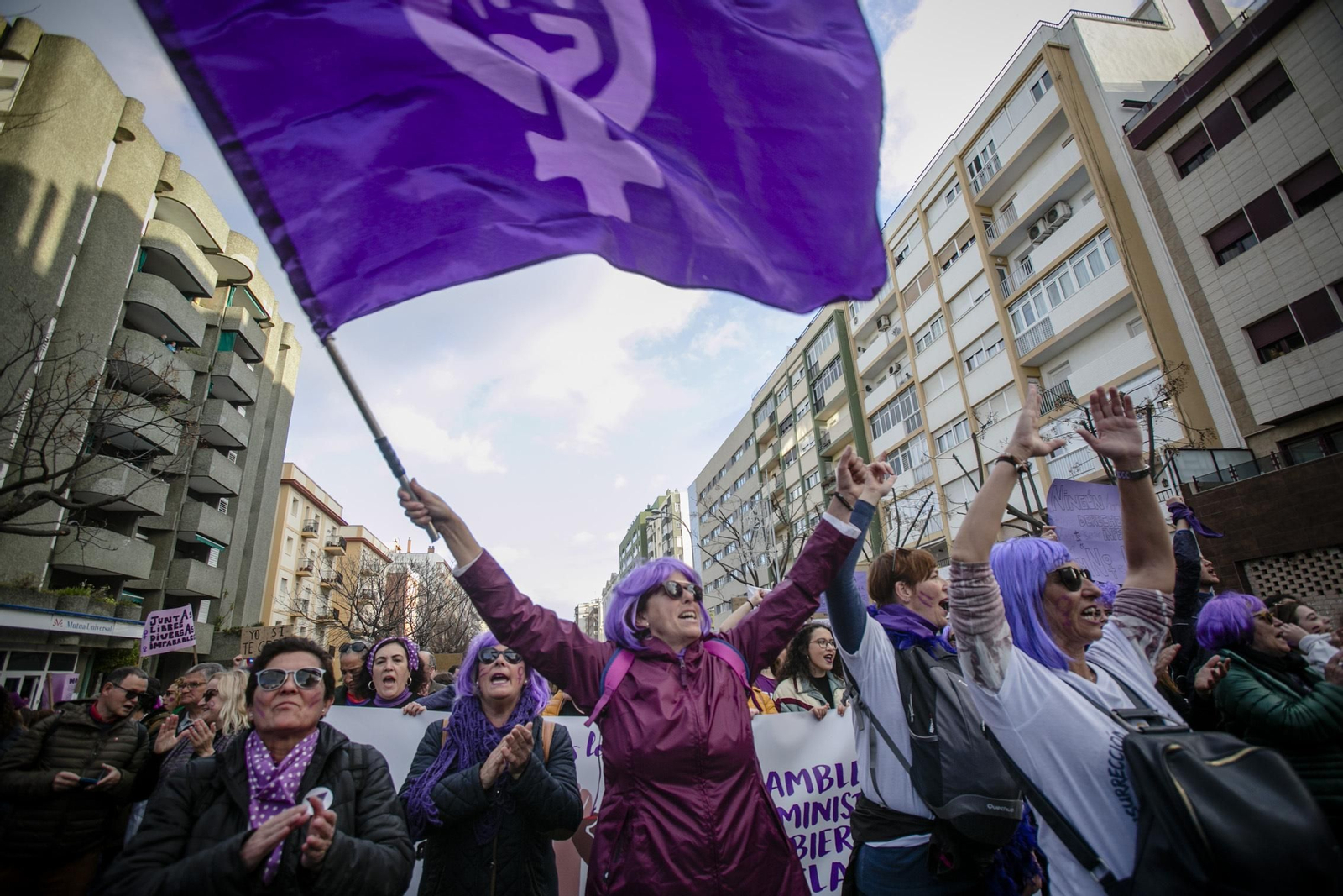 Miles de personas acudieron a  la gran manifestación del 8-M