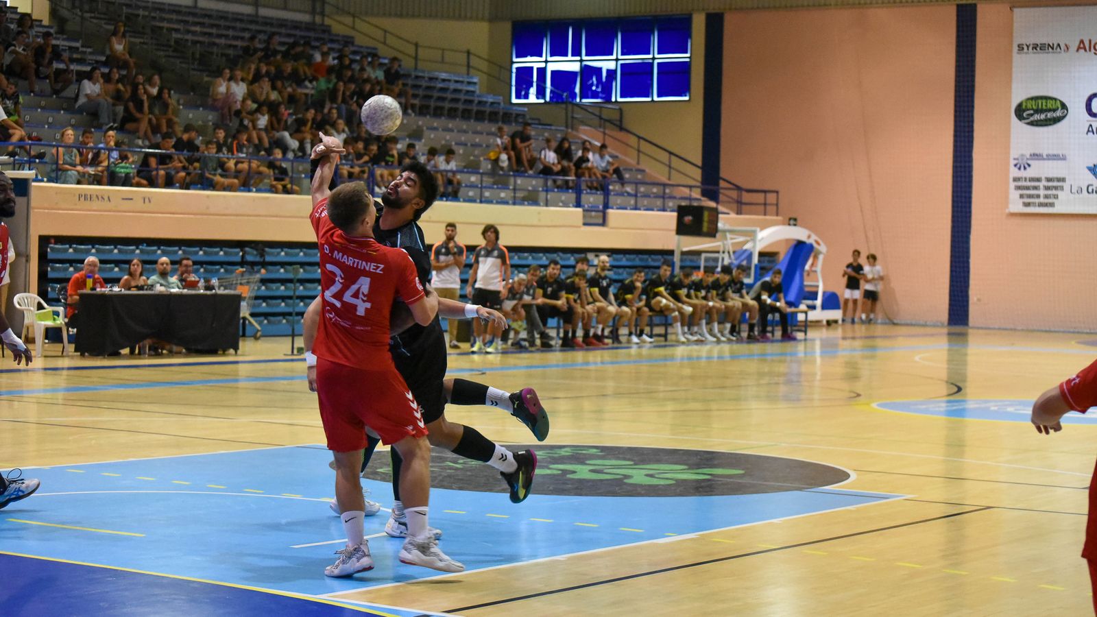 Las fotos del XIX Memorial Pepe Pineda de balonmano