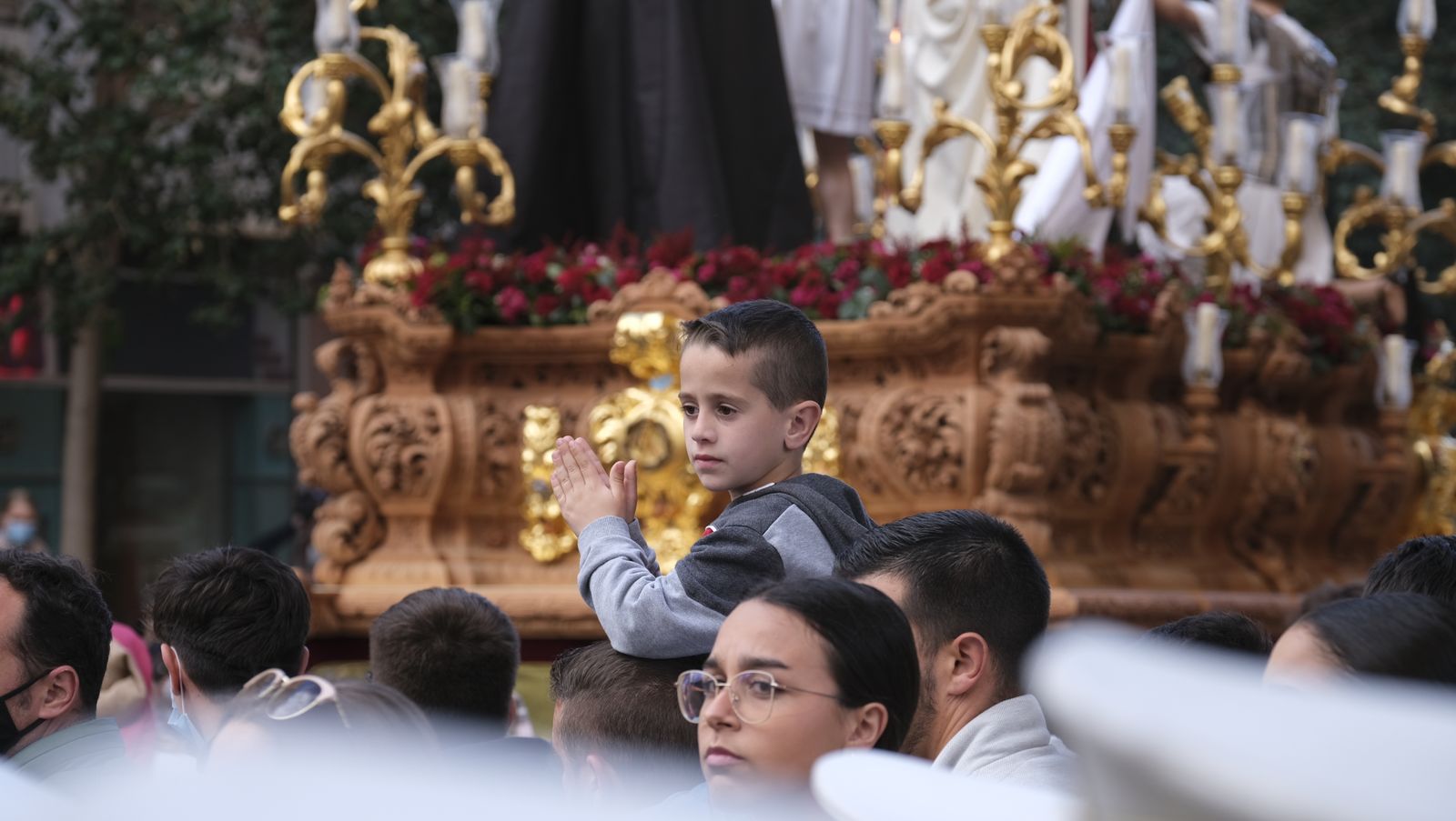 Fotogalería de la procesión de Coronación. Semana Santa Almería 2022.
