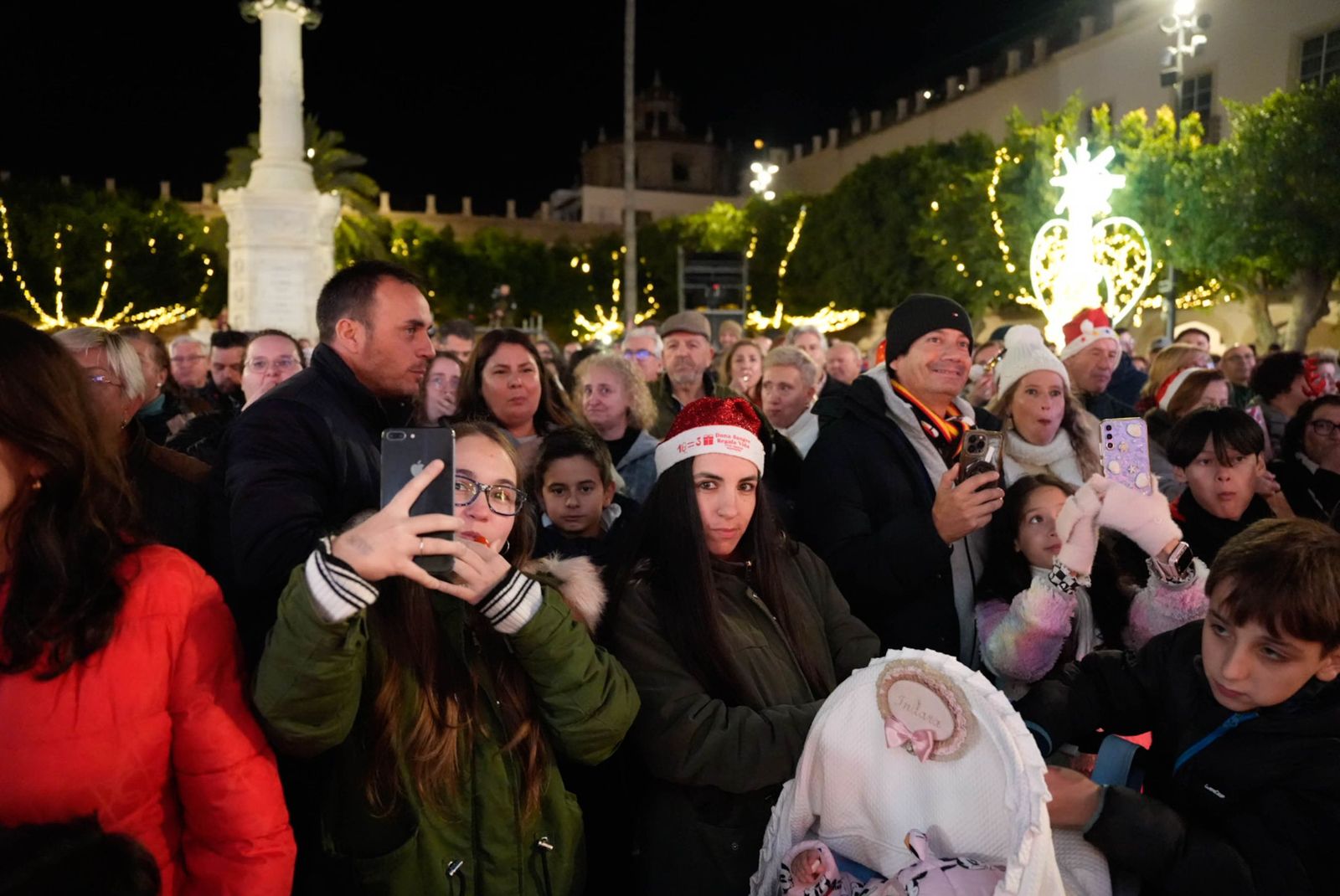 Almería despide con los 12 tomates cherry de la suerte el año 2025