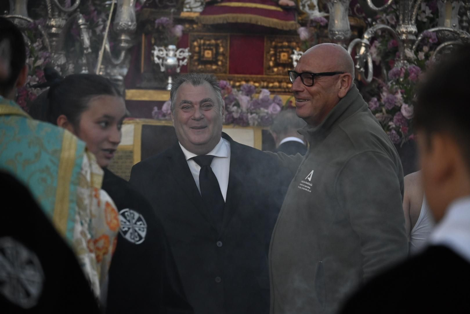 Primera procesión de la Virgen del Rosario por las calles de Huelva, en imágenes