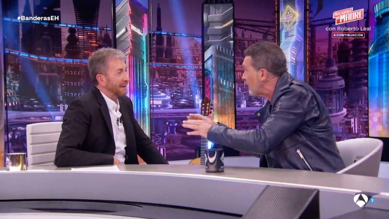 Antonio Banderas, junto a Pablo Motos, en 'El Hormiguero'.