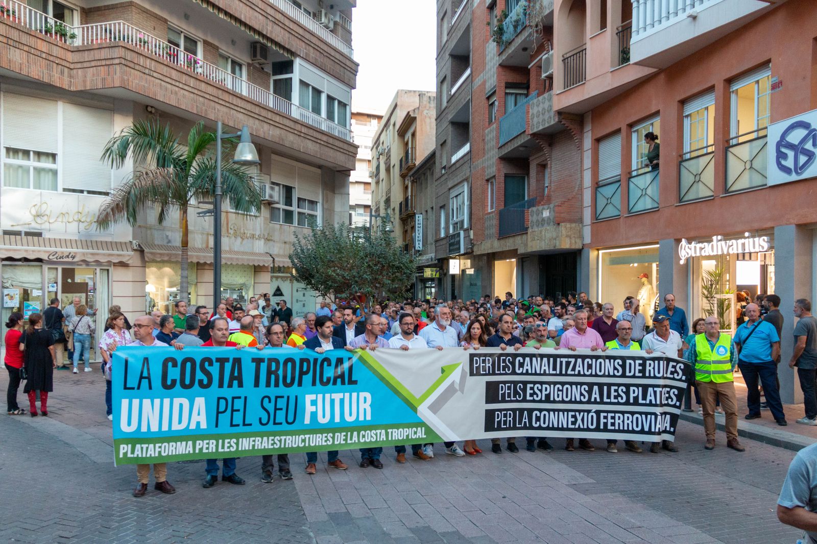 Manifestación por las infraestructuras de la Costa de Granada