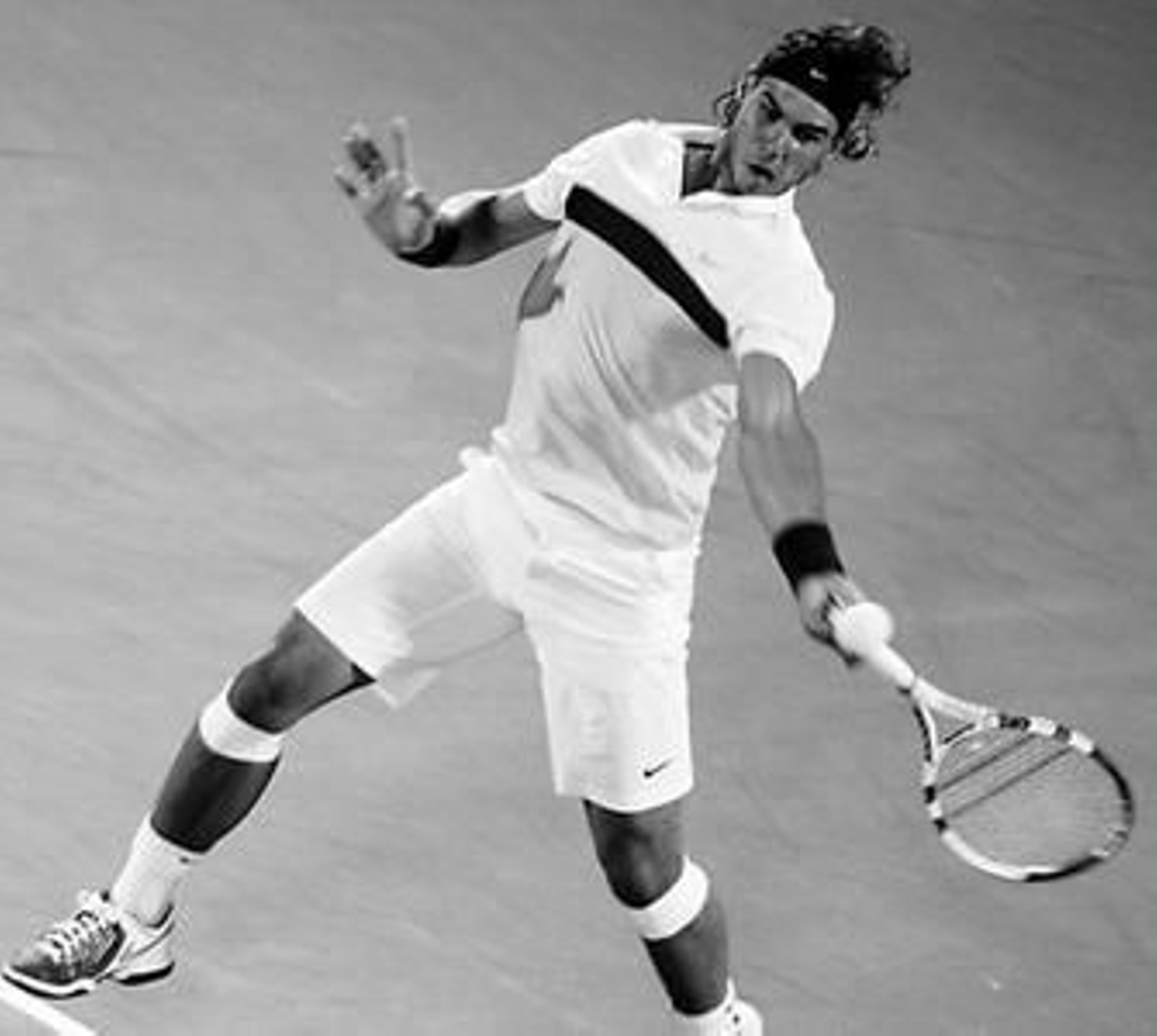 Nadal golpea desde el fondo de la pista en la final ante Murray.