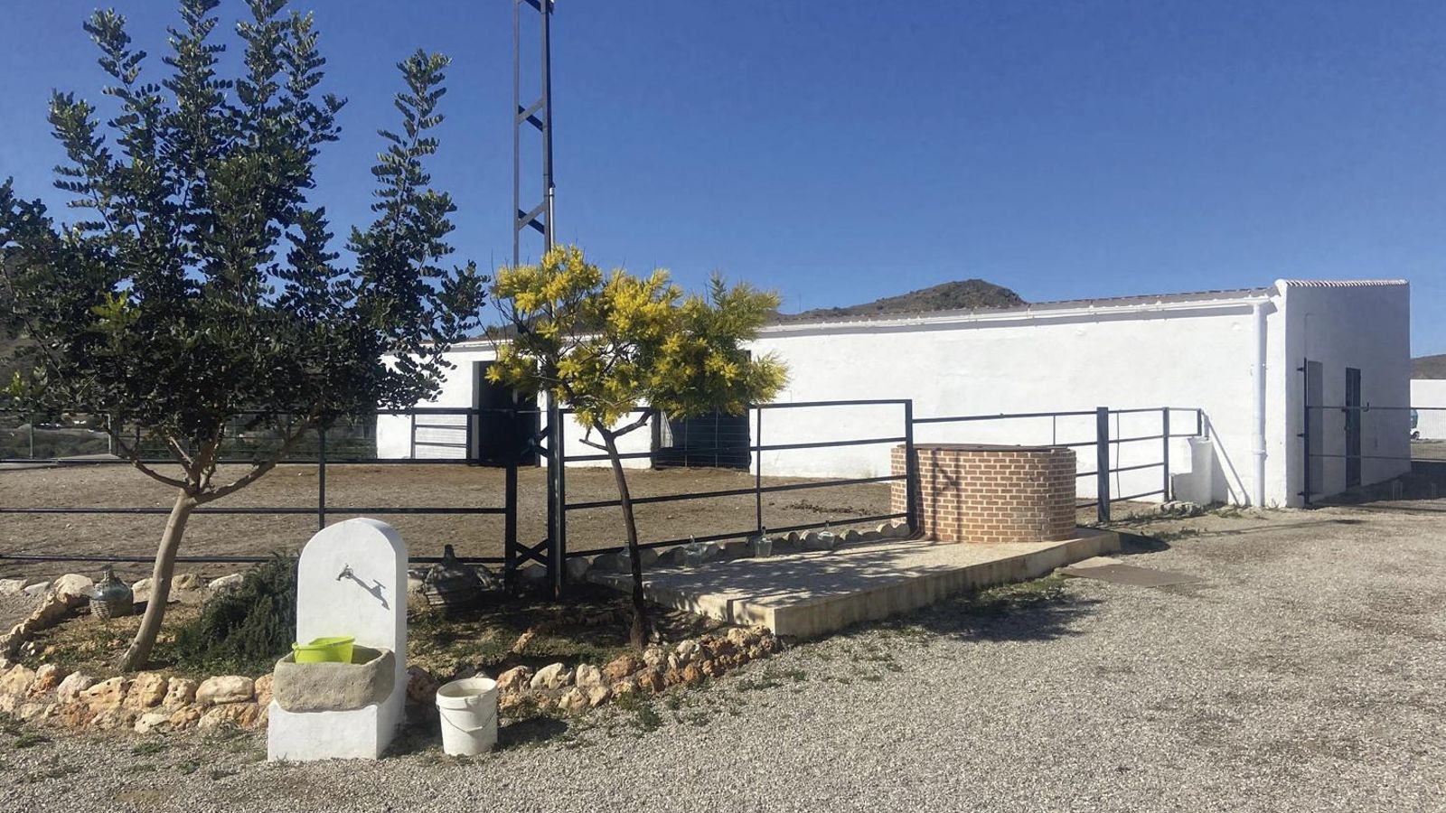 Esterior del establo