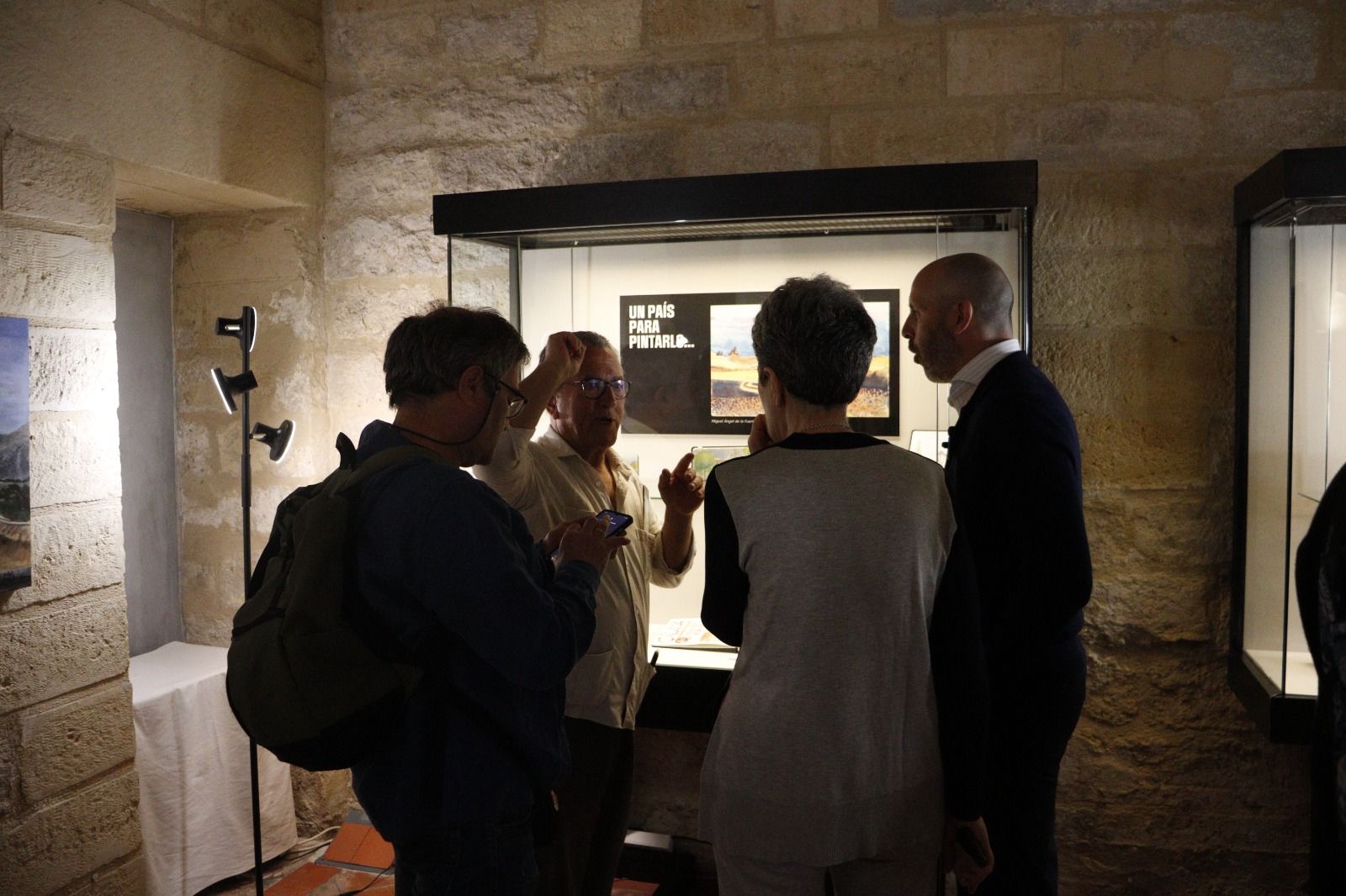 Las mejores imágenes de la exposición 'El Arte de Viajar o Viajar con Arte' en Córdoba